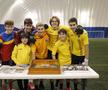 Copiii români de la academie nu au ratat o fotografie cu mănușile