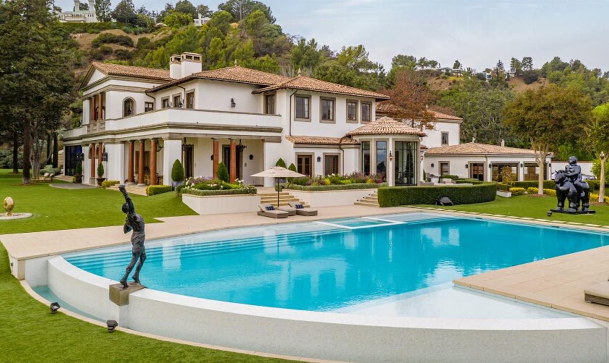 Motivul pentru care Adele trebuie să-i plăteasca 50 de milioane de euro lui Sylvester Stallone