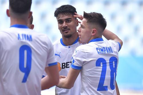 Ștefan Baiaram, alătură de Alexandru Cîmpanu // foto: Imago Images