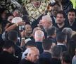 Pele a fost condus azi pe ultimul drum » Mii de fani pe străzi