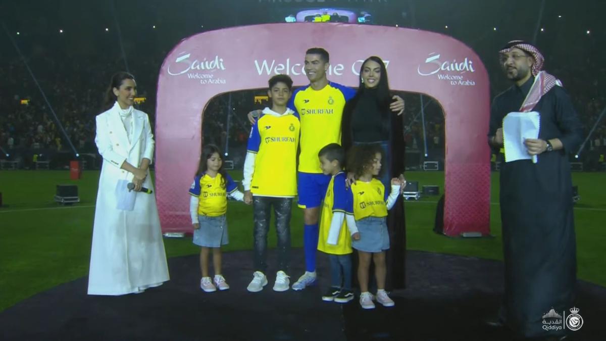 Probleme pentru Cristiano Ronaldo în Arabia Saudită » Al Nassr încă nu i-a înregistrat contractul