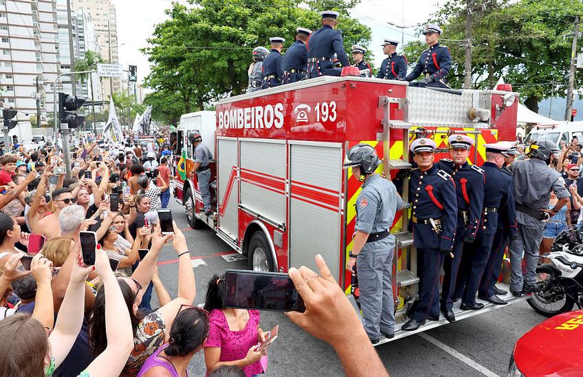 Pele este condus pe ultimul drum // FOTO: Guliver/GettyImages