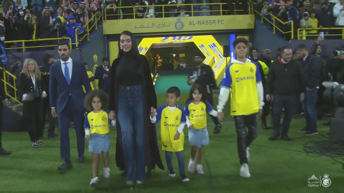 Probleme pentru Cristiano Ronaldo în Arabia Saudită » Al Nassr încă nu i-a înregistrat contractul