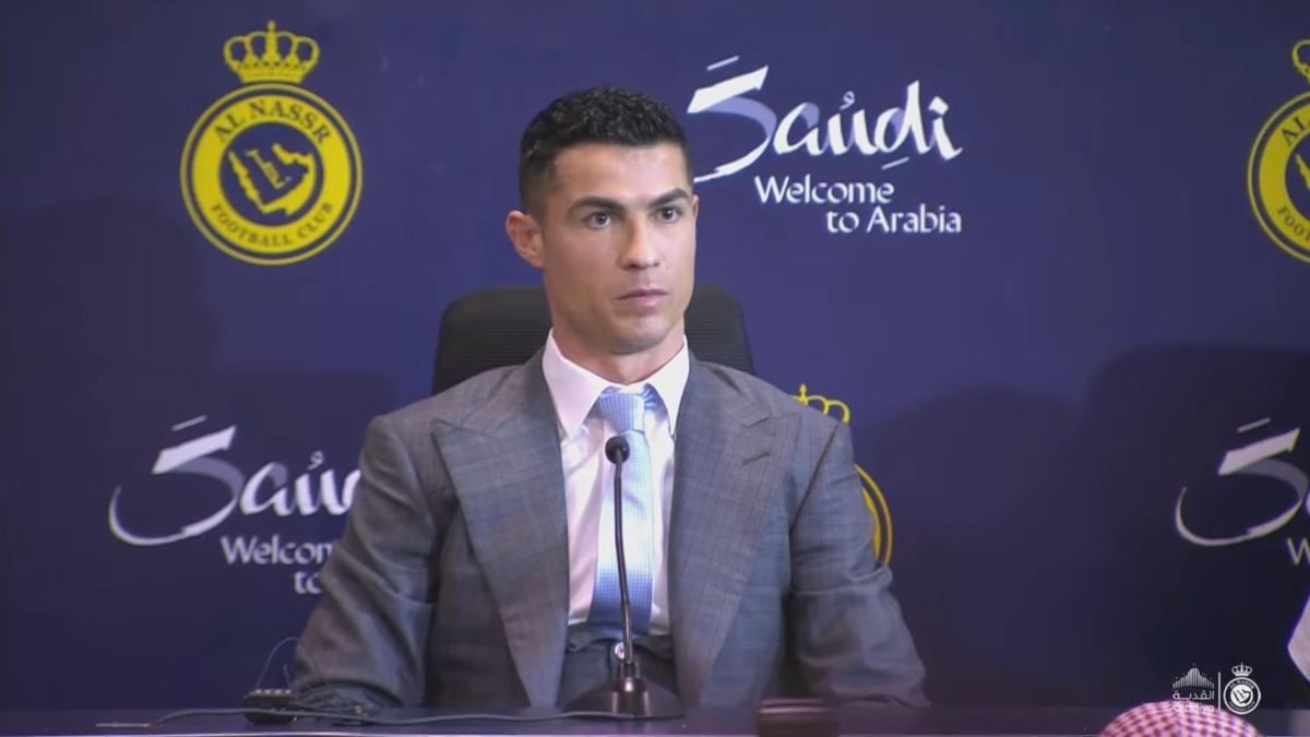 Cristiano Ronaldo, prezentat la Al Nassr: „Contractul este unicat, pentru că eu sunt un jucător unic” » Mii de fani au venit pe stadion pentru un eveniment spectaculos!