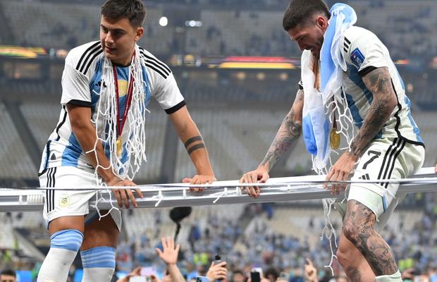 Ce a făcut Paulo Dybala cu medalia de campion mondial » Anunțul celor de la AS Roma