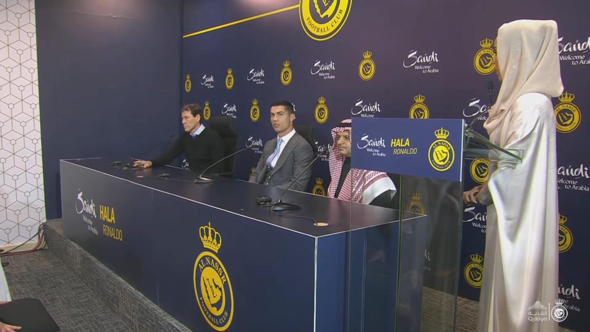 Cristiano Ronaldo, prezentat la Al Nassr: „Contractul este unicat, pentru că eu sunt un jucător unic” » Mii de fani au venit pe stadion pentru un eveniment spectaculos!