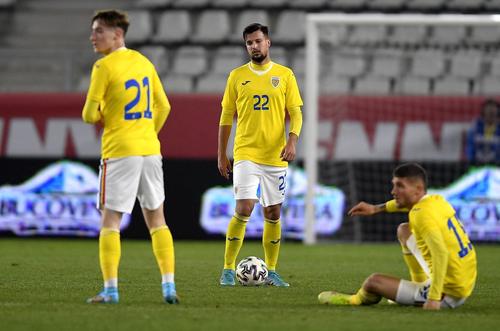 Ricardo Farcaș (numărul 22), la o acțiune a României U21 / Sursă foto: Imago Images