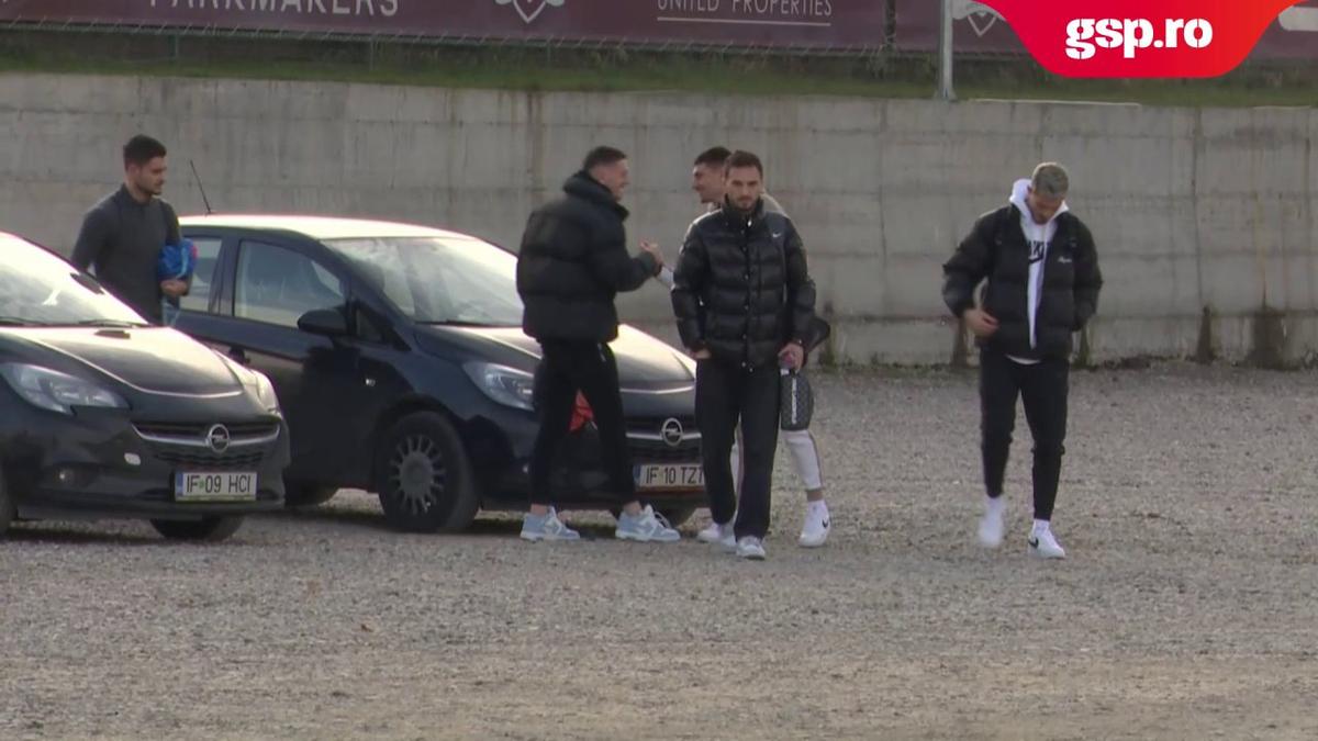 Rapid s-a reunit astăzi: 28 de jucători sub comanda lui Bergodi » Surprize-surprize. Cine l-a impresionat pe reporterul GSP: „Că tot ziceți că sunt firav”