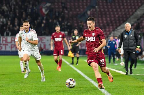 Yevhen Konoplyanka, la balon // foto: Imago Images