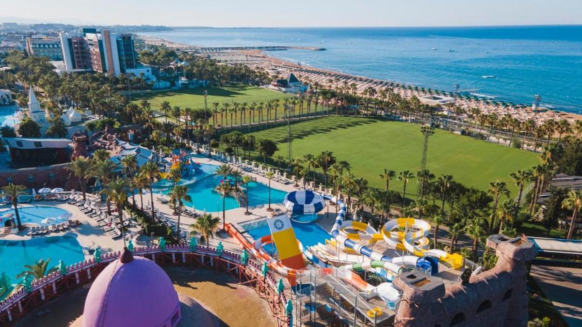 Aici stă Dinamo în Antalya