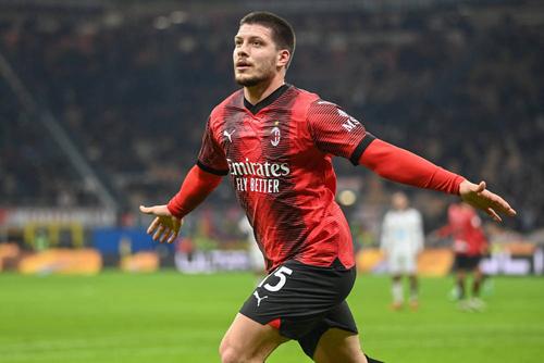 Jovic a marcat de două ori în AC Milan - Cagliari 4-1, foto: Imago