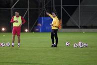 Intens, nu joacă! Kopic a pus biciul pe „câini” la nici 3 ore de la aterizare