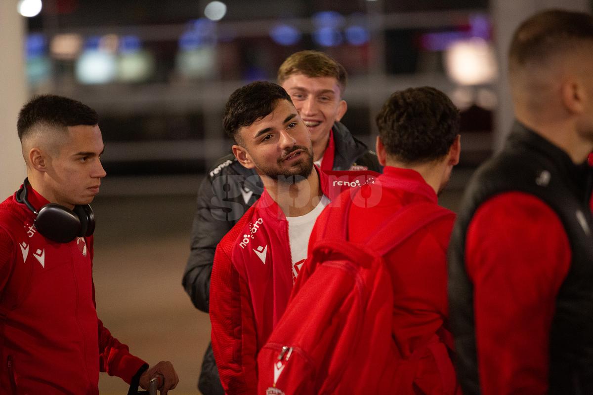 Dinamo a ajuns în Antalya » Din Turcia, „câinii” anunță categoric: „Locul nostru e în play-off!”