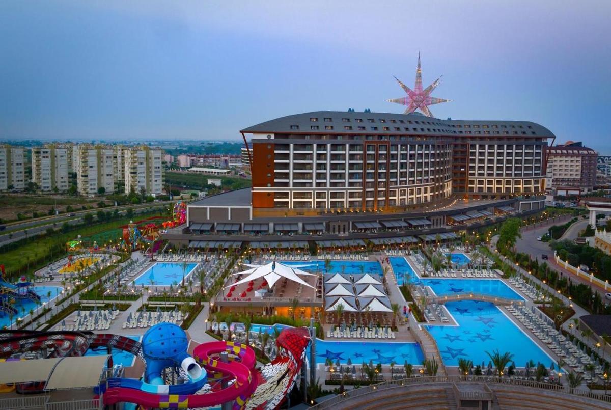 Sibienii, start în 2025 » Hotel de 5 stele și 3 amicale în Antalya + revine Jovan Markovic