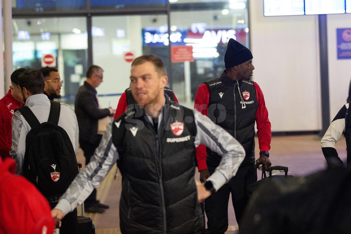 Dinamo a ajuns în Antalya » Din Turcia, „câinii” anunță categoric: „Locul nostru e în play-off!”