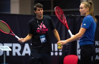 Răsturnare la vârf în circuitul WTA » Elena Rybakina îl vrea în boxa ei la Australian Open pe fostul său antrenor suspendat