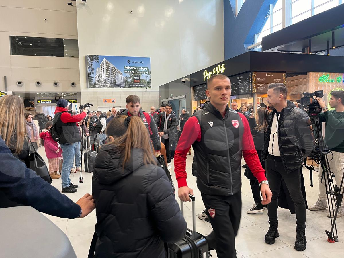 A semnat Kopic? Anunț făcut direct pe aeroport, înaintea plecării în Antalya + Situația la zi cu transferurile: „Am luat unul, mai vin 3”