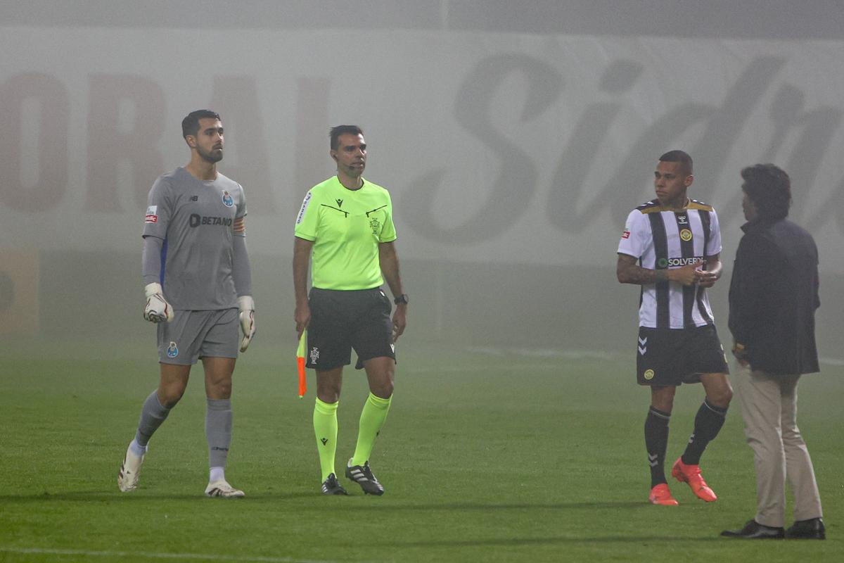 Nacional - Porto, întrerupt din cauza ceții