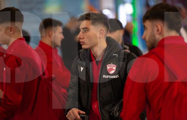 Dinamo a ajuns în Antalya » Din Turcia, „câinii” anunță categoric: „Locul nostru e în play-off!”