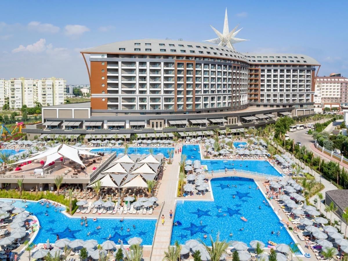 Sibienii, start în 2025 » Hotel de 5 stele și 3 amicale în Antalya + revine Jovan Markovic