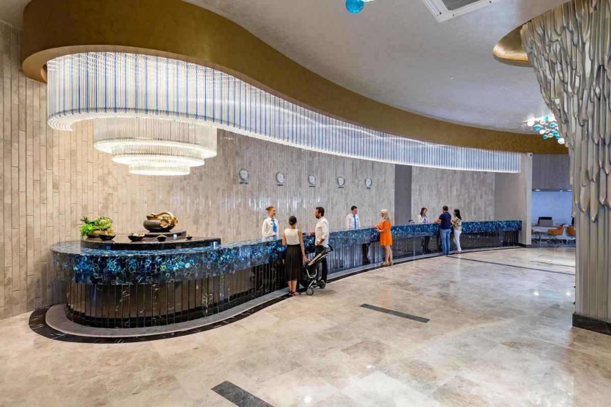Sibienii, start în 2025 » Hotel de 5 stele și 3 amicale în Antalya + revine Jovan Markovic