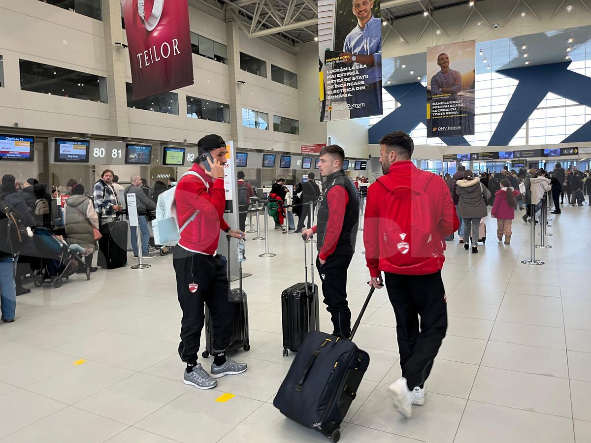Dinamo a plecat în cantonamentul din Antalya