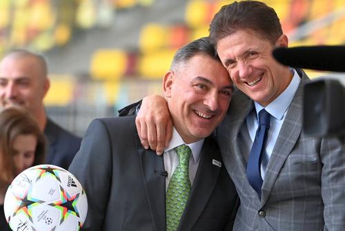 Ilie Dumitrescu și-a anunțat revenirea în fotbal. Foto: Imago Images