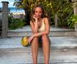 Clipul viral cu Novak Djokovic și o influenceriță superbă a încins internetul » Sârbul s-a furișat în spatele ei și a învățat-o cum se face