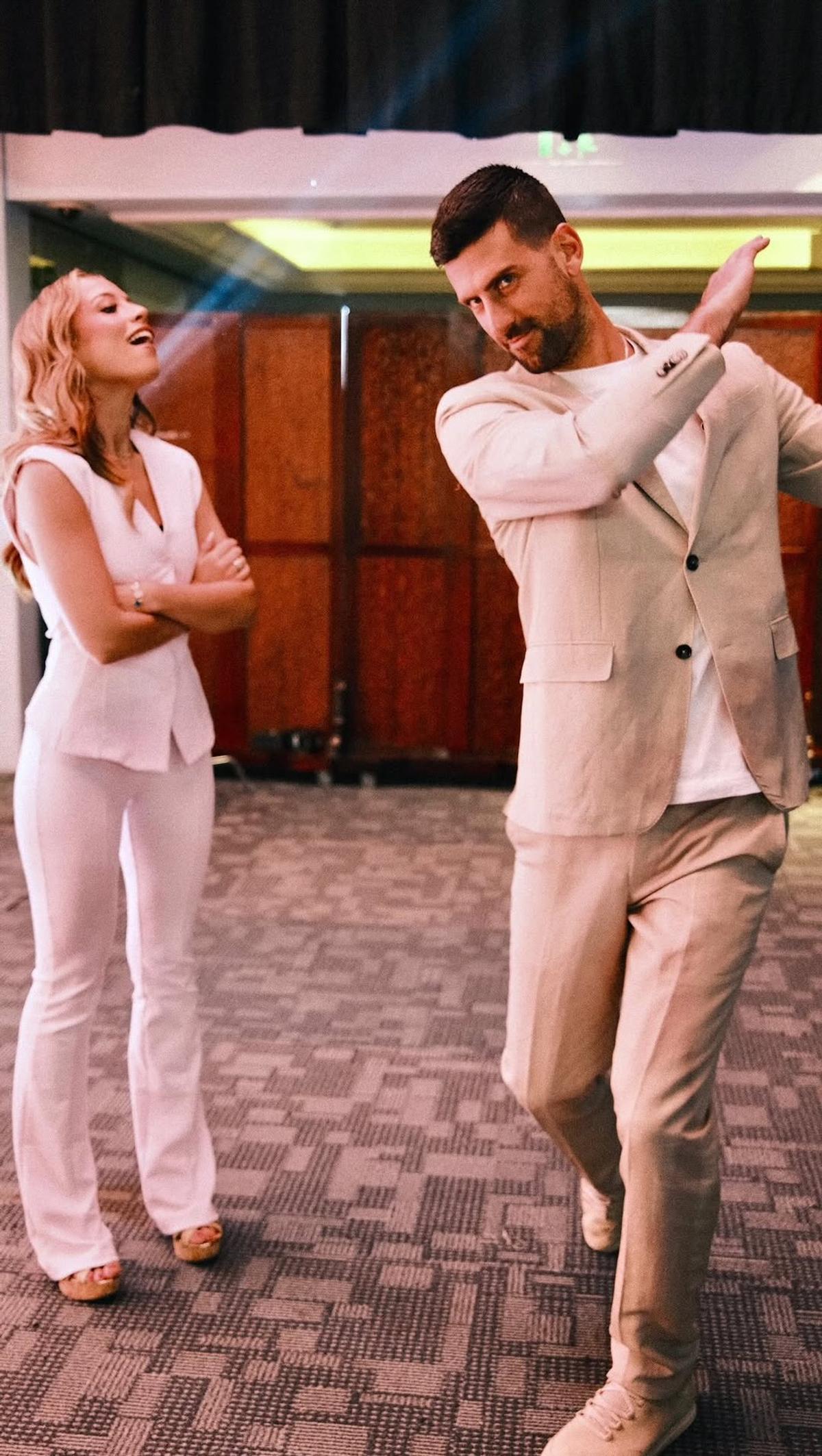Prezentatoarea Jolie Sharp. Foto: Instagram