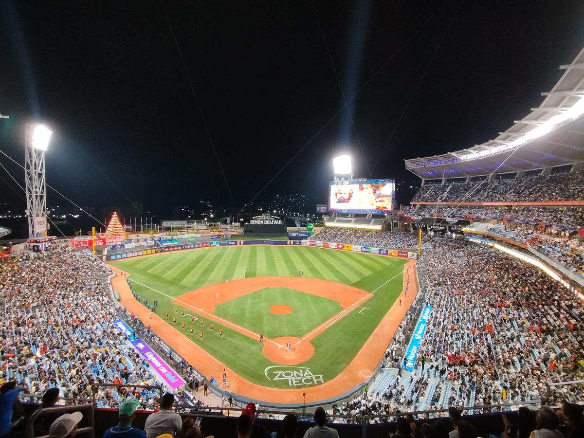 Stadionul-SF din Venezuela pentru care Maduro a investit masiv timp de 10 ani » 40.000 de locuri: destinat unui alt sport, NU fotbalului