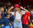Clipul viral cu Novak Djokovic și o influenceriță superbă a încins internetul » Sârbul s-a furișat în spatele ei și a învățat-o cum se face