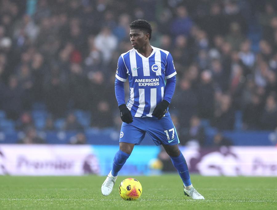 Carlos Baleba, în acțiune pentru Brighton în acest sezon de Premier League // FOTO: Getty Images Manchester United nu renunță! „Diavolii” au redeschis discuțiile pentru transferul care le-a „scăpat” în vară