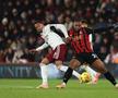 Antoine Semenyo, în duel cu Gabriel, în Bournemouth - Arsenal / foto Guliver/GettyImages