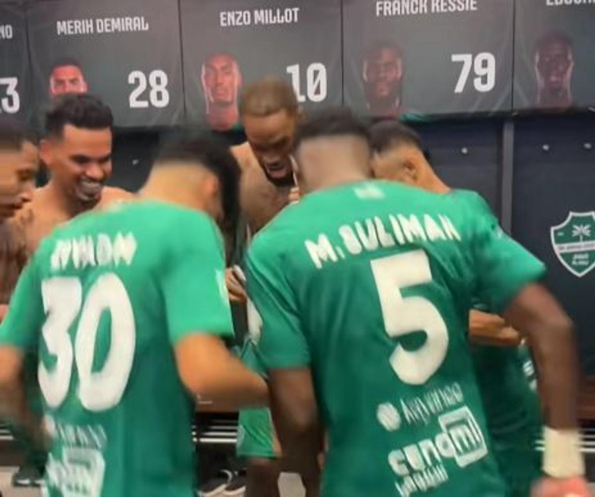 După ce l-au bătut pe Ronaldo, englezul Toney și colegii au dansat pe o manea românească