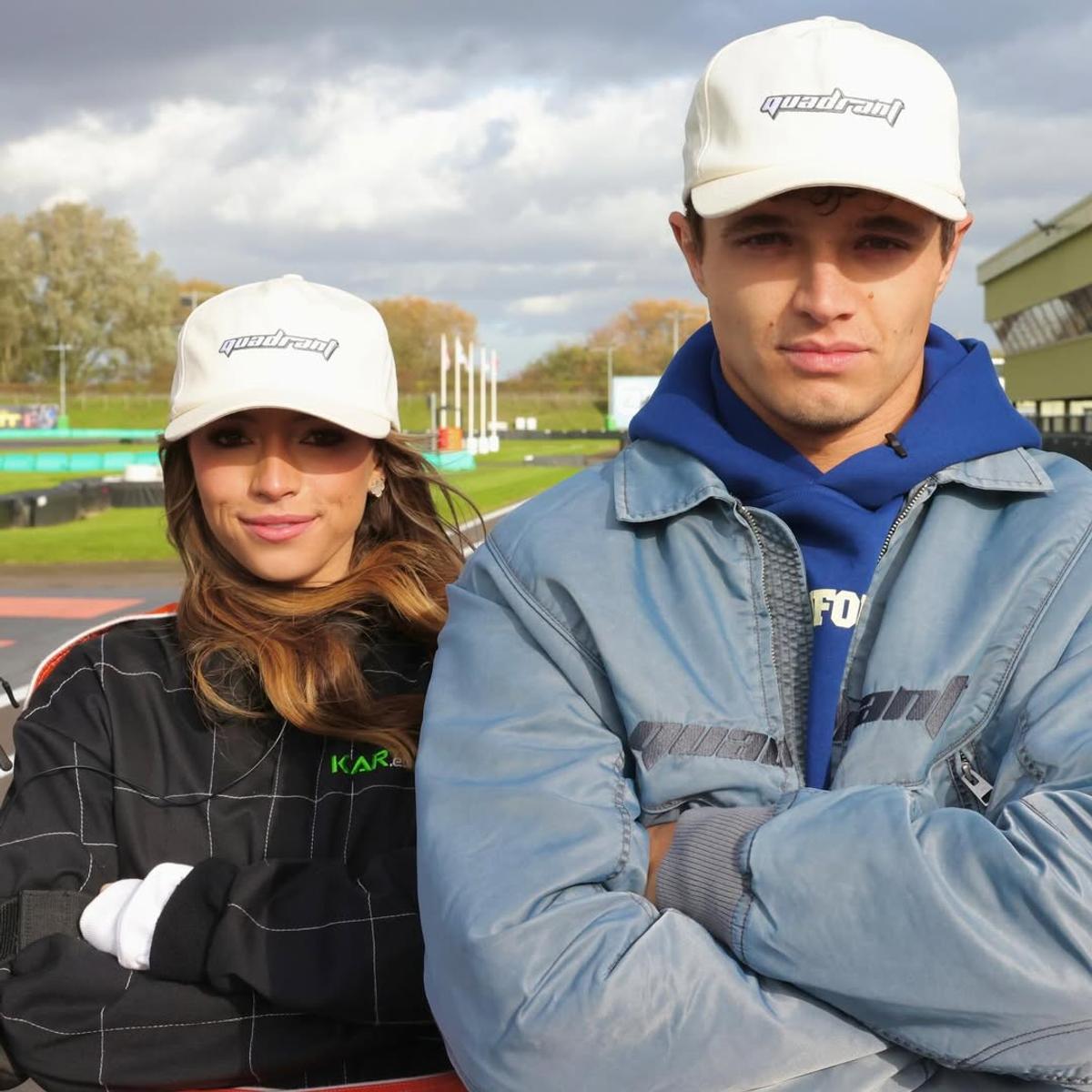 Clipul viral cu Novak Djokovic și o influenceriță superbă a încins internetul » Sârbul s-a furișat în spatele ei și a învățat-o cum se face
