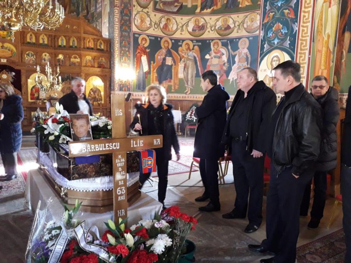 FOTO + VIDEO Imagini de la înmormântarea lui Ilie Bărbulescu