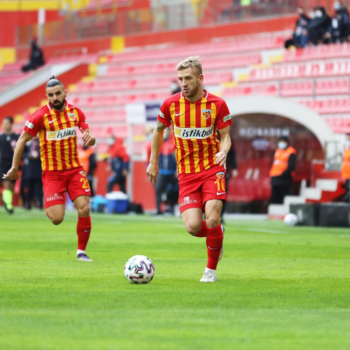 Kayserispor - Alanyaspor 1-1 » Echipa lui Dan Petrescu ratează a doua victorie consecutivă: Săpunaru a fost eliminat