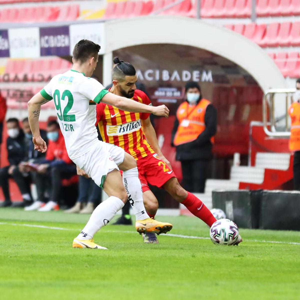 Kayserispor - Alanyaspor 1-1 » Echipa lui Dan Petrescu ratează a doua victorie consecutivă: Săpunaru a fost eliminat