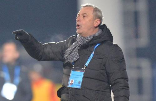Mircea Rednic, 58 de ani, antrenorul Viitorului, a fost depistat pozitiv cu noul coronavirus.
