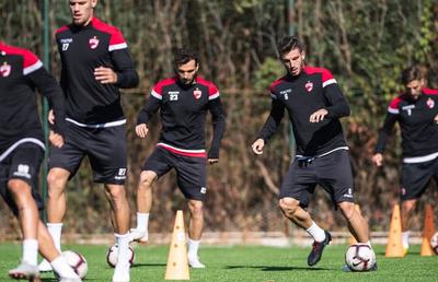 EXCLUSIV Decizia de ultimă oră luată de jucătorul care poate băga Dinamo în faliment! Cum s-au terminat negocierile dintre Ionuţ Şerban şi cei din DDB