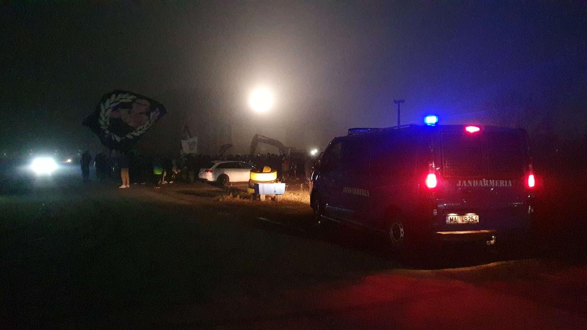 DINAMO - FCSB. VIDEO Ca în vremurile bune! Atmosfera creată de suporterii roș-albaștrilor înainte de Derby de România