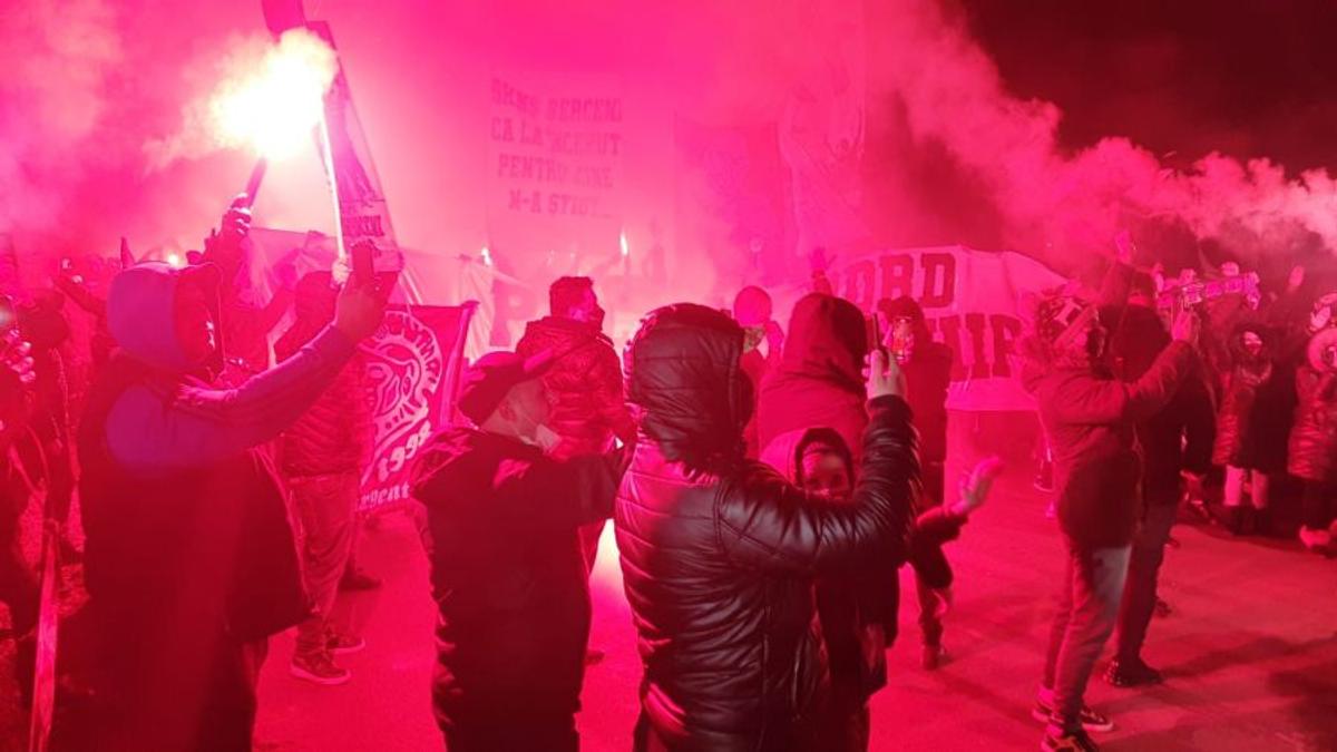 Dinamo - FCSB. Suporterii la baza din Berceni