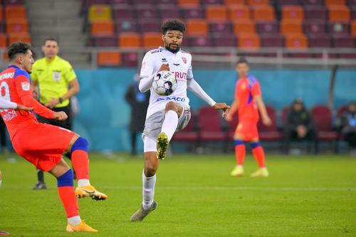 Transferul la FCSB îl îmbogățește pe Malcom Edjouma