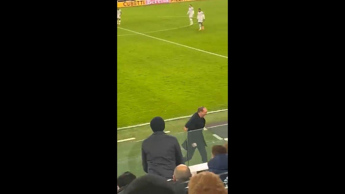 Massimilliano Allegri, în timpul meciului Juventus - Lazio