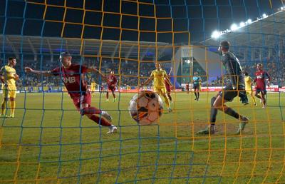 „E dezamăgire mare!” » Jucătorii Petrolului, dărâmați în vestiar după eșecul cu CFR Cluj: „E greu să vii la stadion”