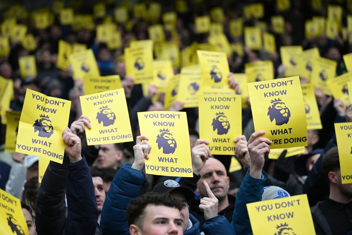 Protest la Everton - Tottenham! Au intrat peste Crouch și au acoperit imnul Premier League: „Nu știți ce faceți!”