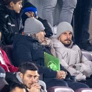 Jakub Hromada, cu geacă și căciulă gri/ foto Raed Krishan (GSP)