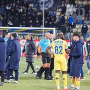 FOTO Petrolul - CFR, Radu Petrescu a ieșit cu stewarzii de pe teren