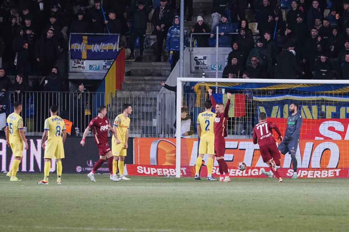 Duckadam îl avertizează pe Adrian Mutu: „Acolo e marea problemă la CFR”