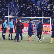 FOTO Petrolul - CFR, Radu Petrescu a ieșit cu stewarzii de pe teren